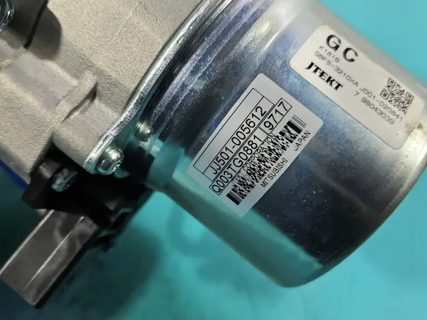 Pompe de direction Mazda OEM JJ501-005612 Occasion image 6