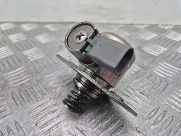 Hogedruk brandstofpomp BMW X1 E84 7584461 image 2