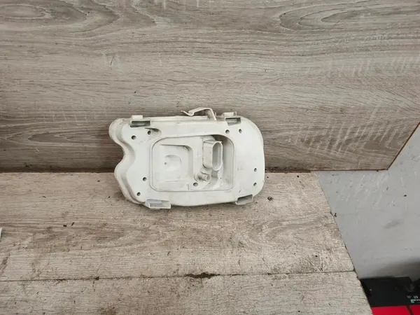 Insert de support de lampe arrière droit Audi A6 C6 Sedan OEM image 1