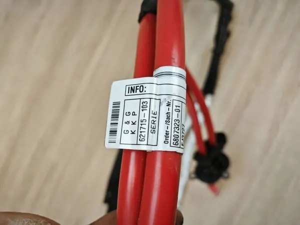 BMW G30 Accukabel OEM 6807322 - 38km Gebruikt image 5