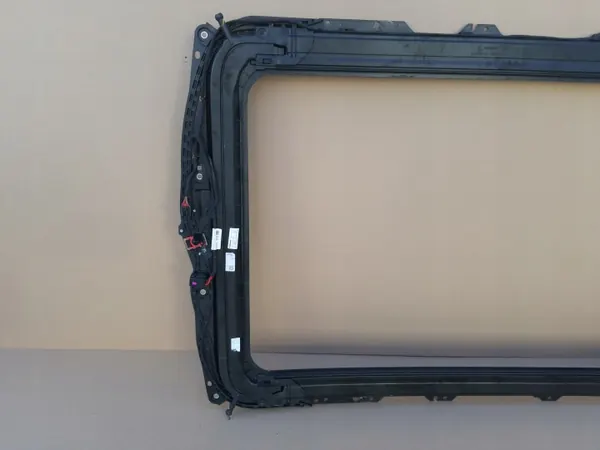 Skoda Panoramadach Rahmen OEM 5E9877041C image 9