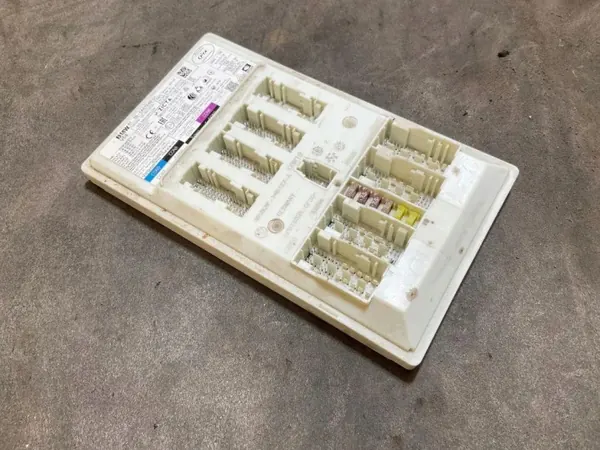 BMW Mukavuusmoduuli OEM 5A7242 2.0L 2020 image 2