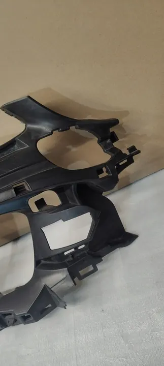 MERCEDES C-KLASA W205 18-> SOPORTE PARACHOQUES DERECHO A2058855602 image 3