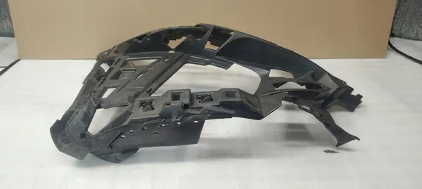 MERCEDES C-KLASA W205 18-> SOPORTE PARACHOQUES DERECHO A2058855602 image 5