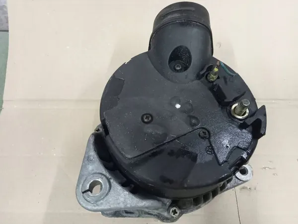 Audi A4 B5 2.6 V6 Alternator Bosch 120A image 3