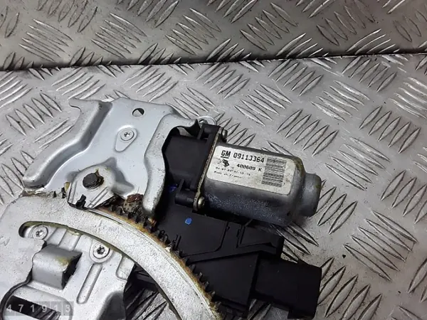 Regulador de janela Opel Corsa OEM 09113362 Usado image 4