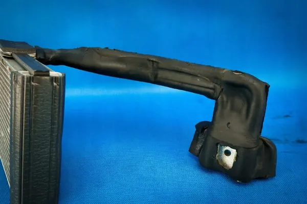 Noyau de chauffage arrière Audi A8 4H OEM 4H0820105 image 9