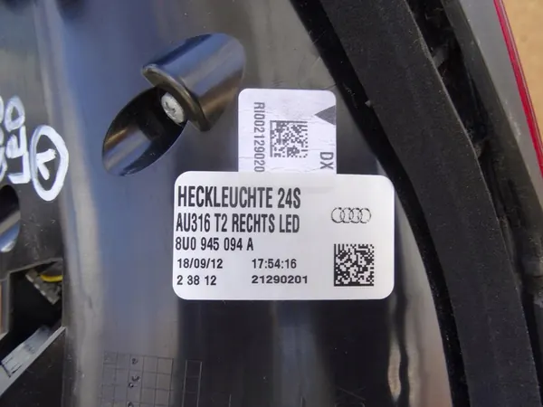 AUDI Q3 8U 11-14 Lámpara LED Trasera Derecha OEM 8U0945094A image 7