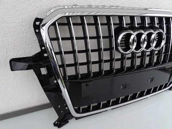Audi Q5 Front Grille OE 8R0853651R image 2