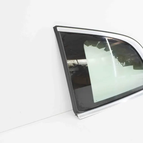 Vitre arrière gauche OEM A1676702500 Mercedes GLS image 3