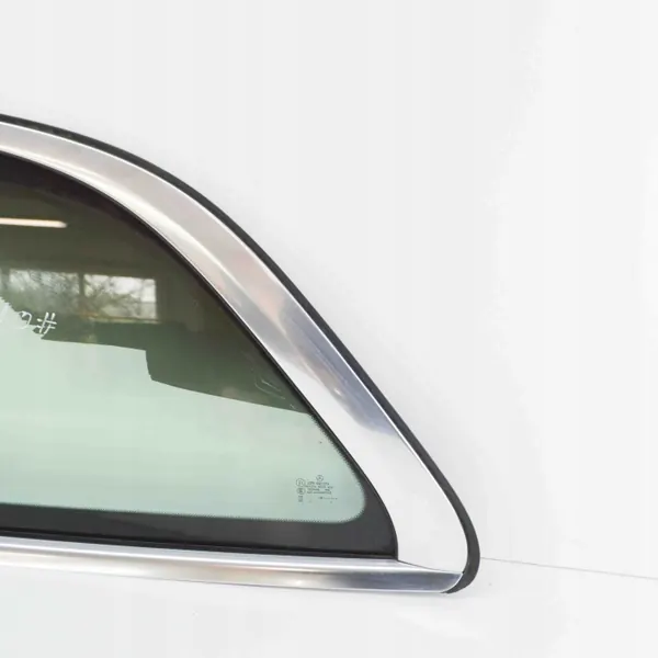 Vitre arrière gauche OEM A1676702500 Mercedes GLS image 4