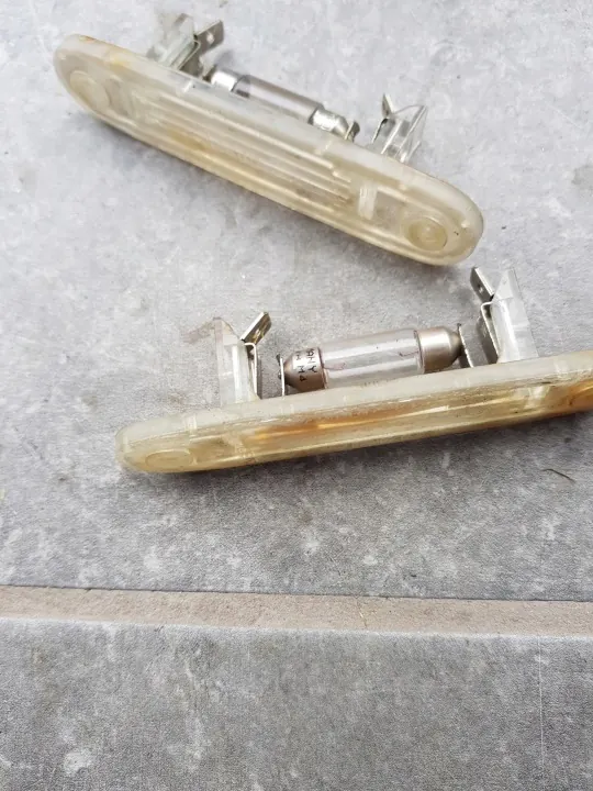 Kentekenverlichting Mercedes W123 OEM 1238200262 - Gebruikt image 2