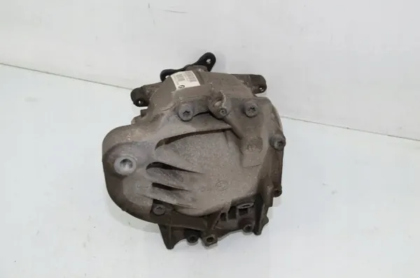 Rear Differential BMW 5 G30 G31 G38 8624221 image 3