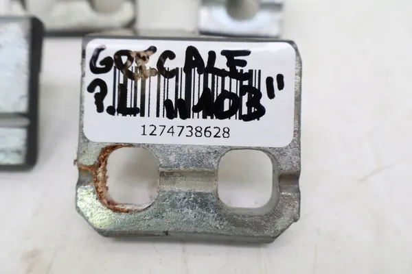 Maserati Grecale Ovensarana Vasen Etu OEM 1274738628 image 5