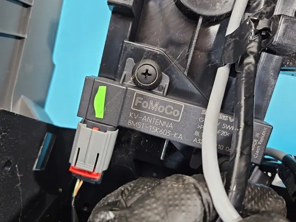 Reposabrazos túnel OEM 7M51-R045M62-ADW para Ford Kuga MK1 image 10