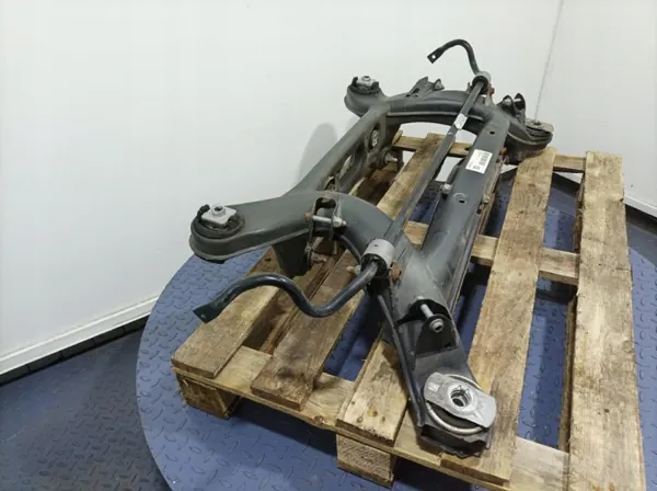 Mercedes-Benz achterophangingbalk OEM A2135841200 image 4