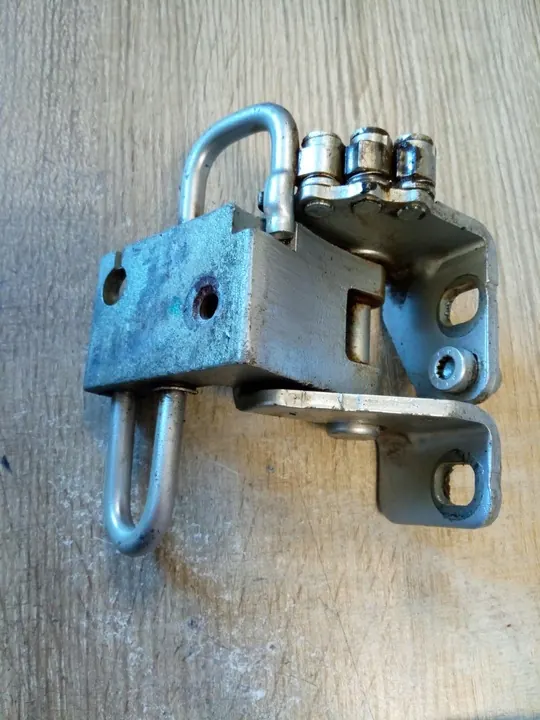 Volkswagen OE 1K0831411Q Framdörrsbeslag image 3