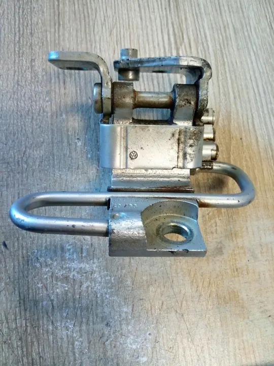 Volkswagen OE 1K0831411Q Framdörrsbeslag image 4