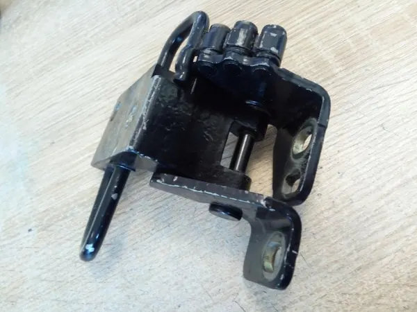 Volkswagen OE 1K0831411Q Framdörrsbeslag image 5