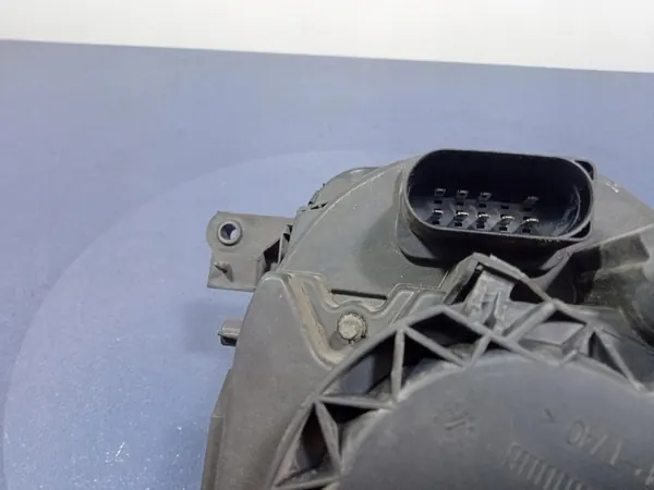 VW Touran I 03- Oikea Etuvalaisin EU 1T0941006F image 4