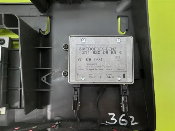 Accoudoir Mercedes OEM A211870242605 pour Classe E W211 image 3