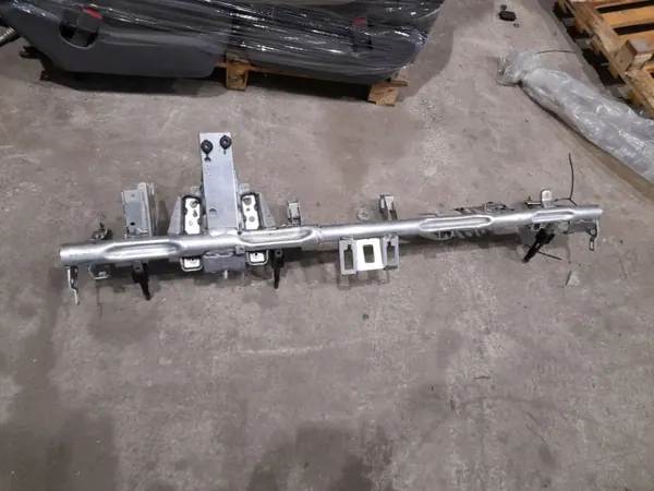 Porsche Panamera 97061853301 dashboardframe image 3