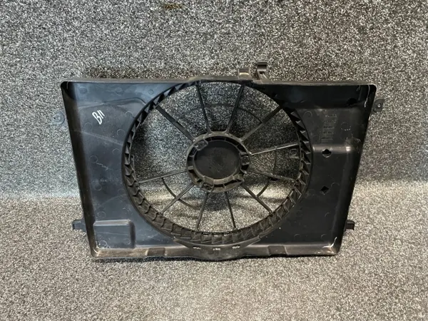Kia OE Lüftergehäuse OEM 25304K4500 - Gebraucht image 3