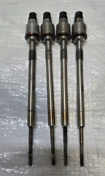 Hehkutulppa OEM 55579436 Opel Insignia A 2.0 CDTI:lle image 2