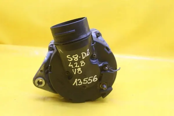 Vaihtovirtageneraattori Audi A8 S8 D2 4.2 B OEM 077903015E image 4