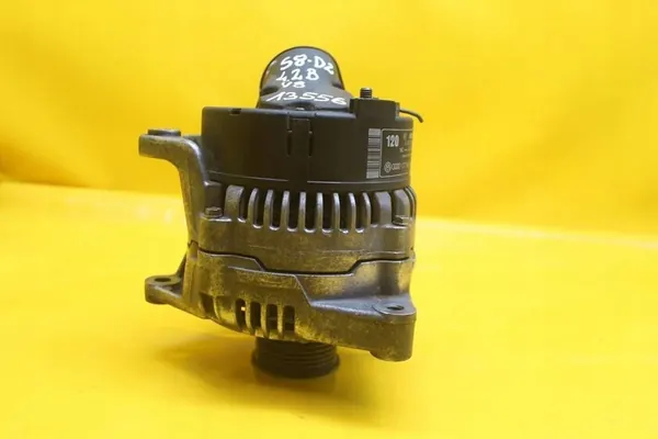 Vaihtovirtageneraattori Audi A8 S8 D2 4.2 B OEM 077903015E image 8