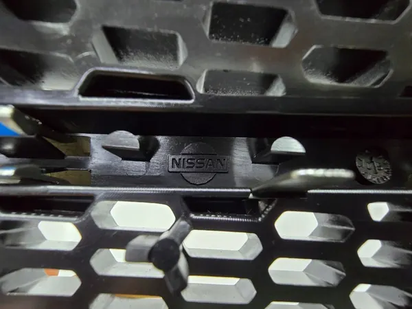 Nissan Almera N16 Front Bumper Grill Right 03-06 OEM image 5