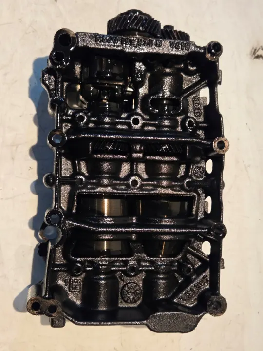 Bomba de aceite Audi A4 B7 OEM 03G103537B 2.0 TDI image 4