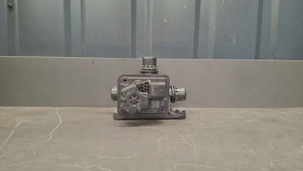 Vanne de Pompe à Eau BMW i4 G26 Gran Coupe A3C0236890000 image 1