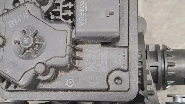 Vanne de Pompe à Eau BMW i4 G26 Gran Coupe A3C0236890000 image 7