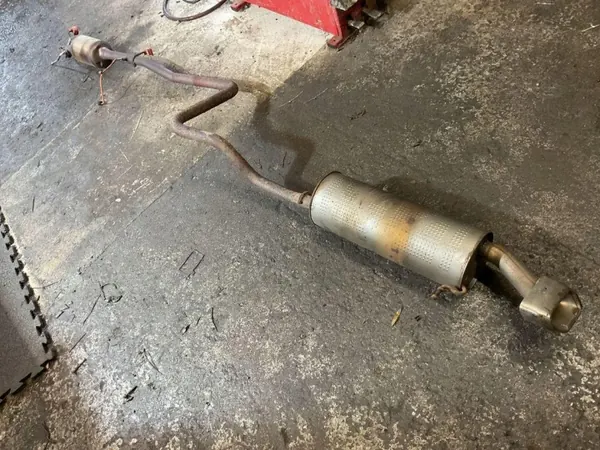 Ford GJ87A OEM Demper - 1.0L 2024 Gebruikt image 3