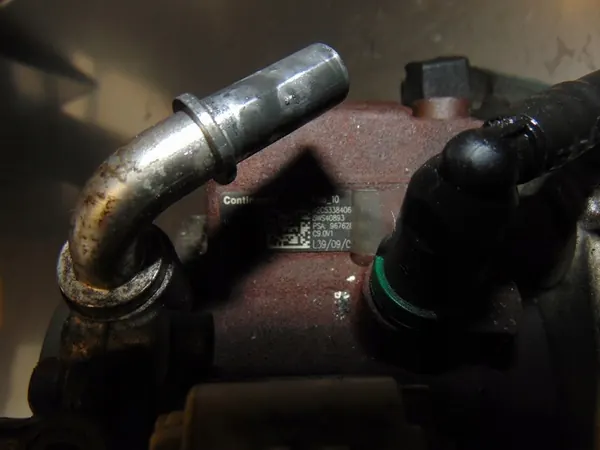 Brandstofpomp Ford Focus 1.6 image 7