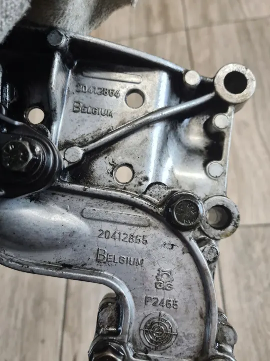 Öljypumppu OEM 20412864 Volvo FM 9 D9:lle image 4