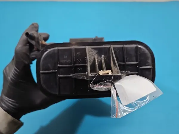 Filtro de carbón OEM 31420-J5100 para Kia Stinger 2.0 T-GDI image 4