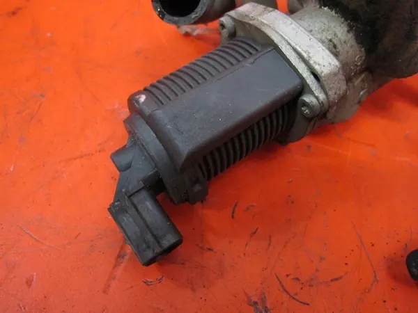 EGR-jäähdyttimen venttiili FIAT 500 1.3 MJ OPEL ASTRA H image 3