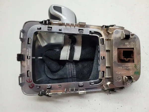 OEM 9682471977 Manchon Levier Vitesse Citroen C5 III image 10