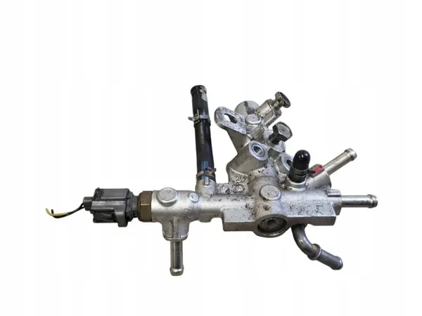 Distribuidor de combustible OEM JUT257165 para Mazda 6 image 2