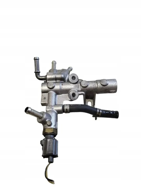 Distribuidor de combustible OEM JUT257165 para Mazda 6 image 4