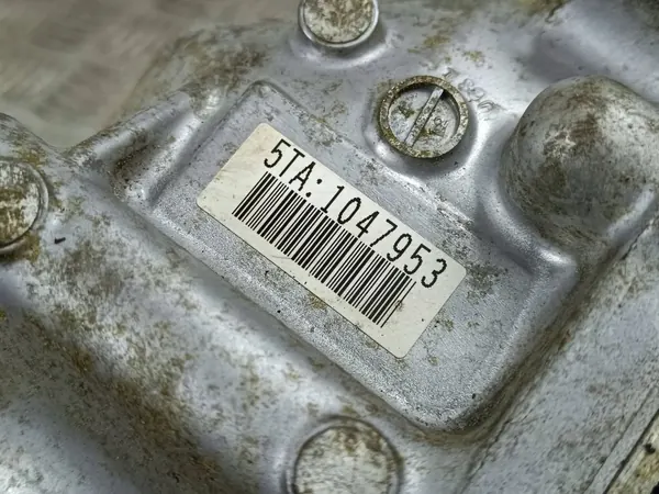 Honda CR-V Verteilergetriebe OEM 5TA1047953 image 6