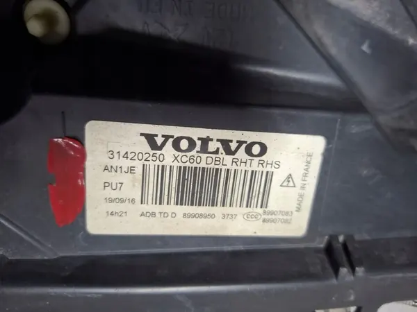 Oikea heijastin 31420250 Bi-Xenon Volvo XC60 13-17 image 9