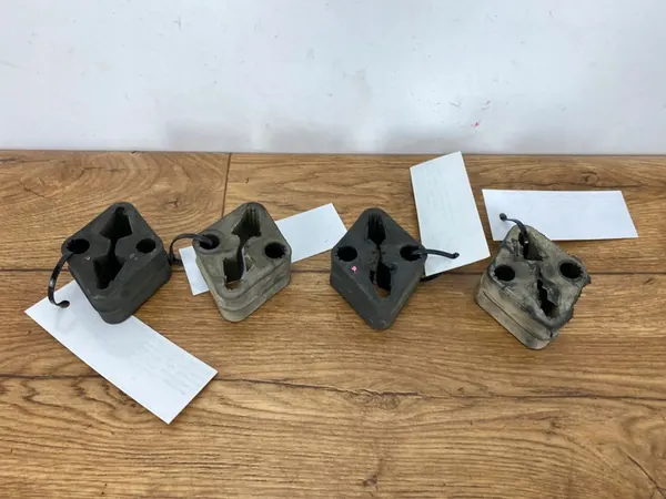 Suporte de borracha para escapamento Dodge Ram 1500 2019+ image 3