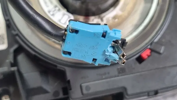 Gecombineerde schakelaar CITROEN C4 II B7 96759258XT image 4