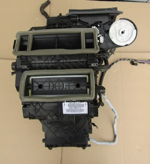 Caixa do núcleo do aquecedor OEM BV6N-18D612-CA Ford image 2