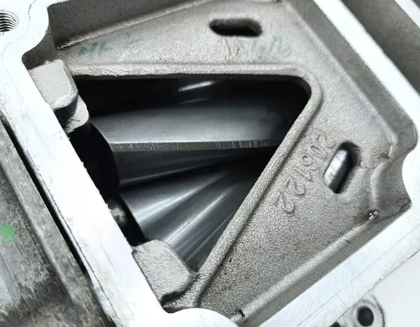 Compressor de ar Mercedes Classe C W203 2.0 A1110981037 image 6