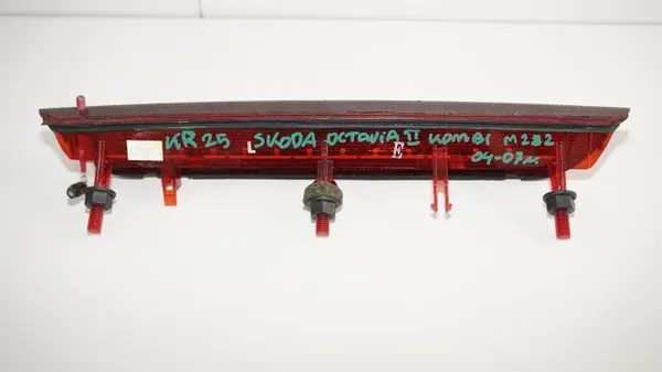Feu Stop Arrière OEM 360187701 pour Skoda Octavia II image 5