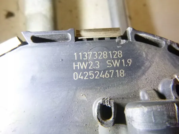 Volkswagen Golf Pyyhkijämekanismi OE 1K1955023D image 9